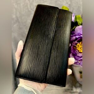 Louie Vuitton EPI Black Wallet